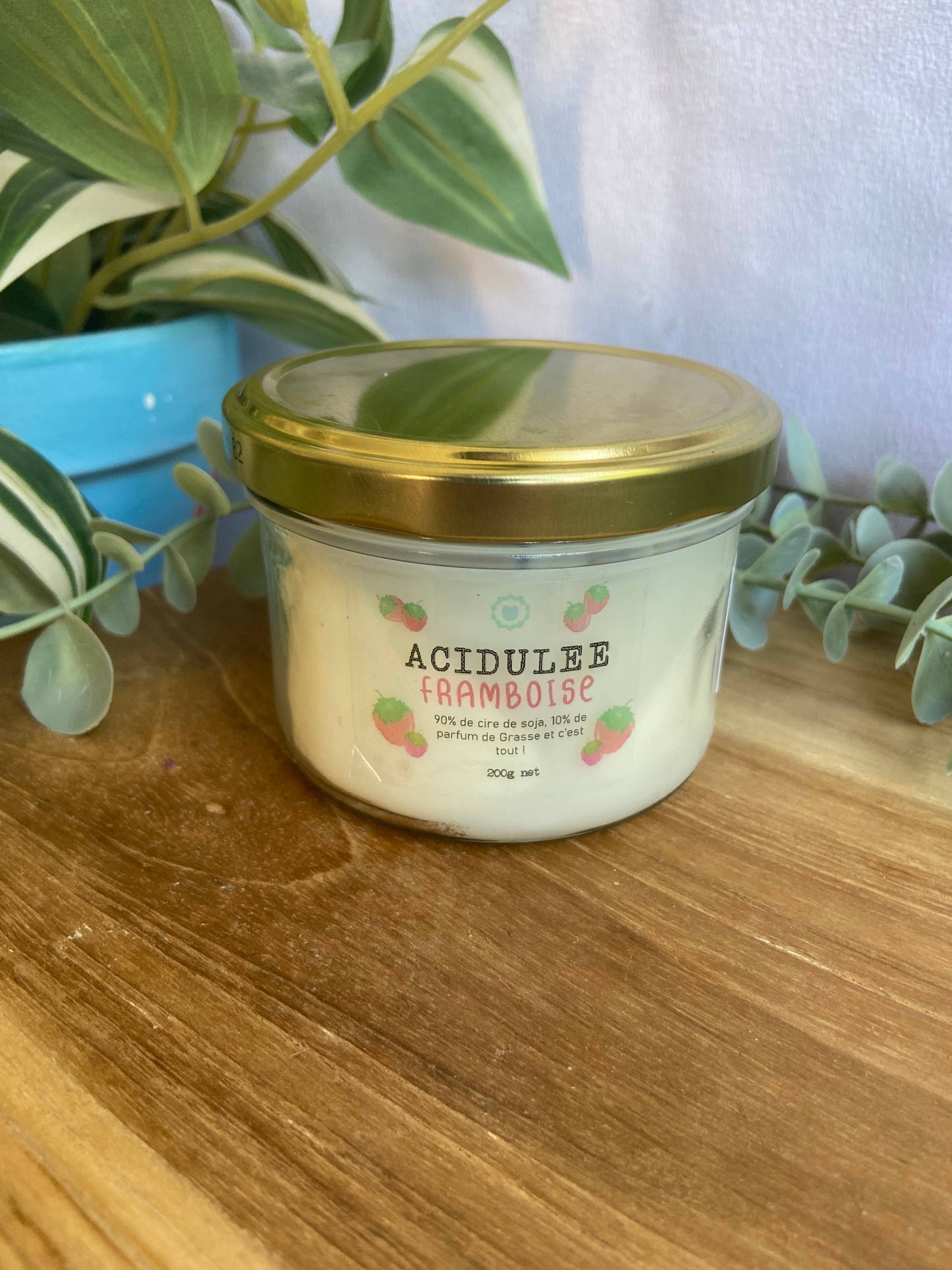 Raspberry candle