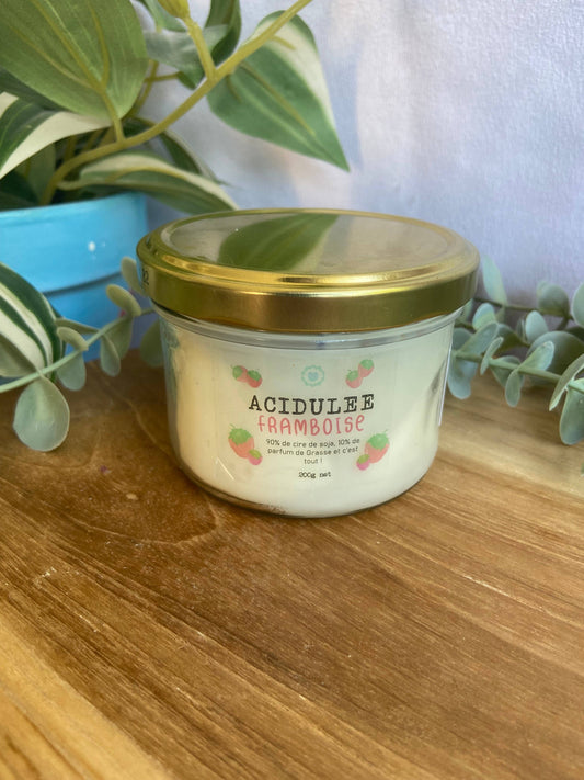 Raspberry candle