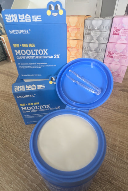 MEDIPEEL – Mooltox Glow Moisturizing Pads 120ml (50 pcs)